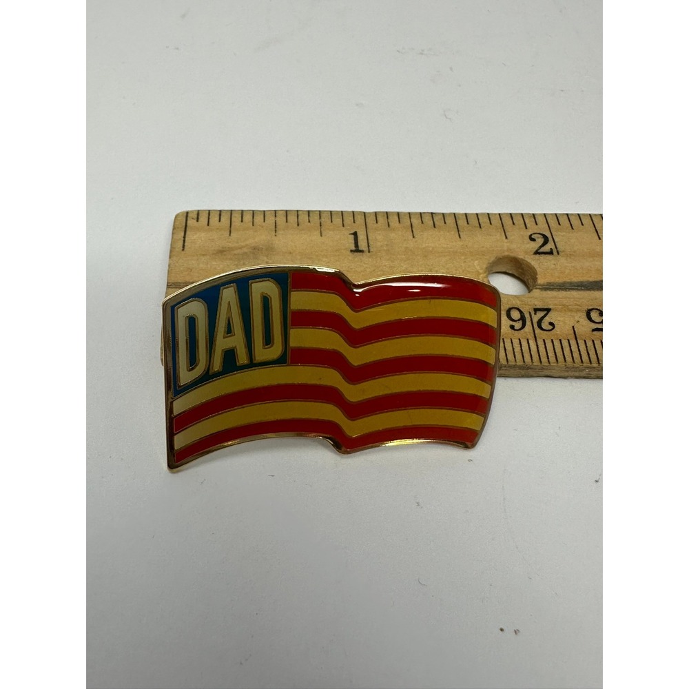 Vintage Dad American‎ Flag Enamel Lapel Pin Gold Tone Patriotic Father Gift